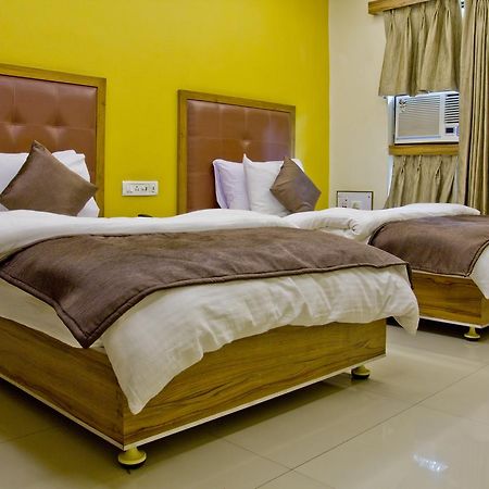 Hotel Executive Сурат Екстер'єр фото