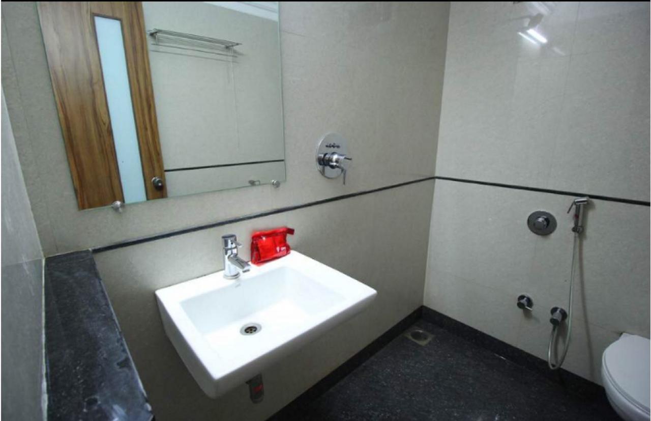 Hotel Executive Сурат Екстер'єр фото