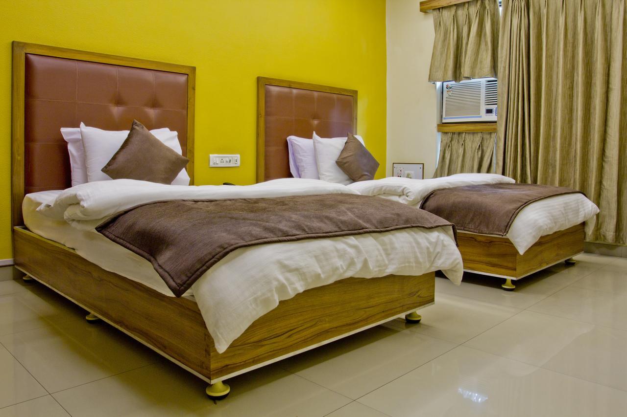 Hotel Executive Сурат Екстер'єр фото