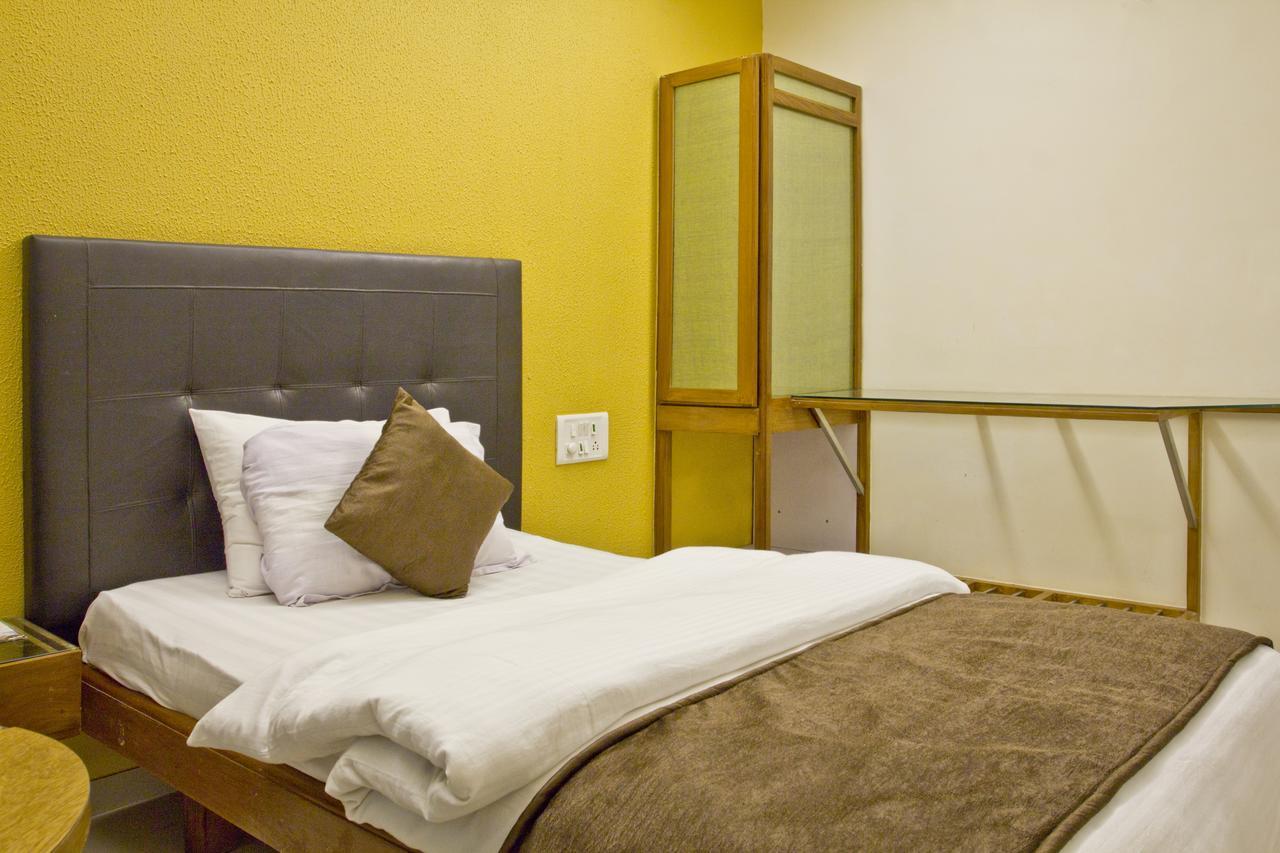 Hotel Executive Сурат Екстер'єр фото